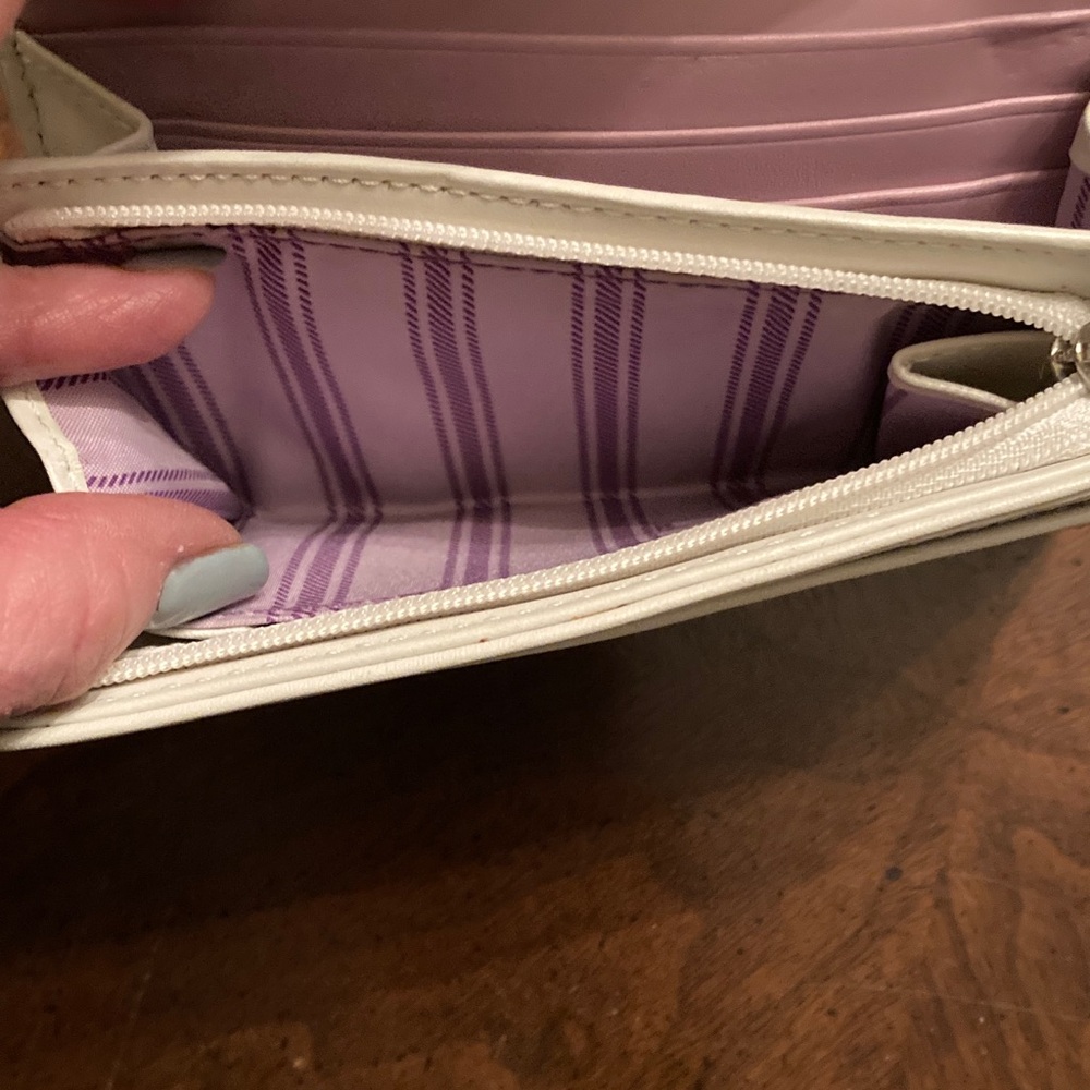 Coach EUC Penelope White Leather Clutch Wallet with Silver logo on front flap. - Picture 10 of 15